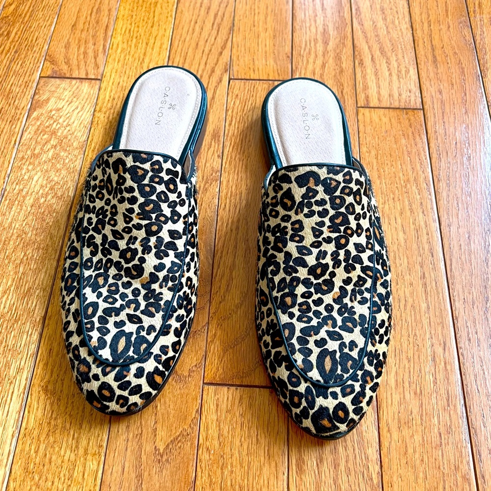Excellent Barely Worn Caslon Leopard Calf Hair Mules size 10